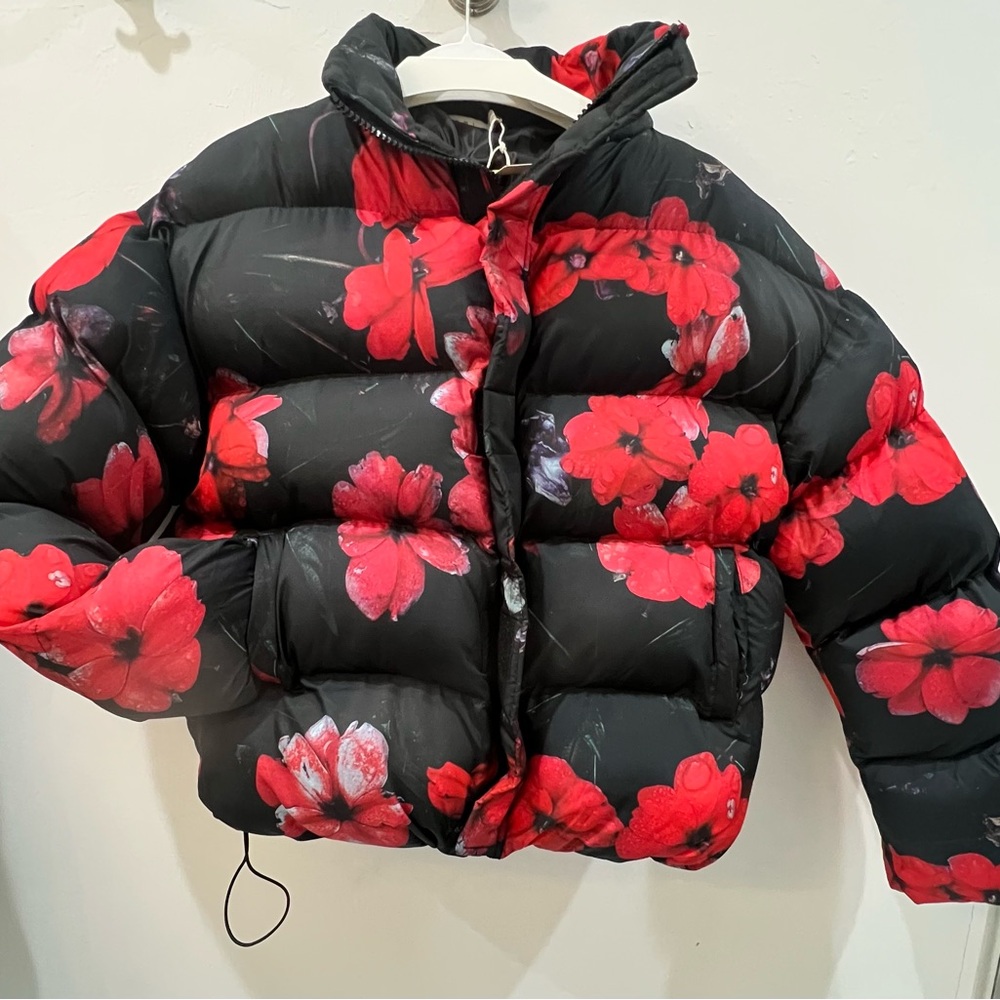 Puffer jacket MNML new with tag Men’s Size M